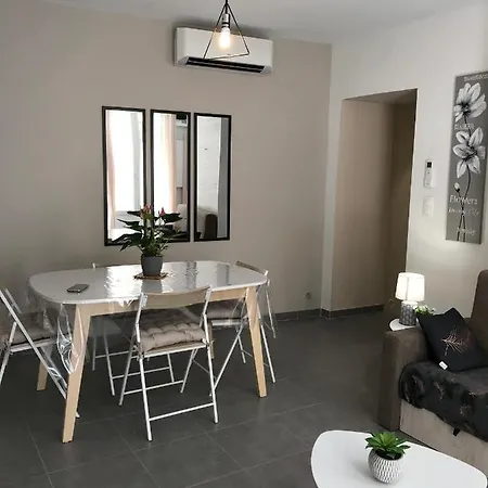 Apartment Le Benedictins Nimes
