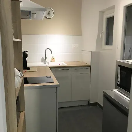 Le Benedictins Apartment Nimes